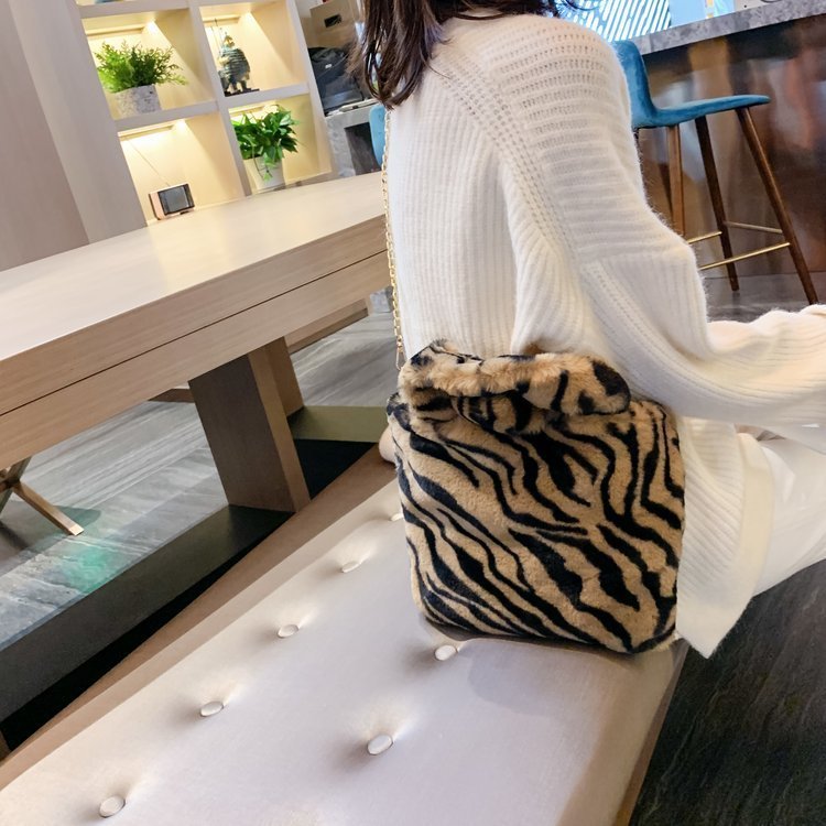 Leopard Tote Chain Shoulder Crossbody Bag - Image 51