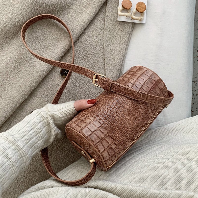 Versatile One Shoulder Cylinder Messenger Bag - Image 4